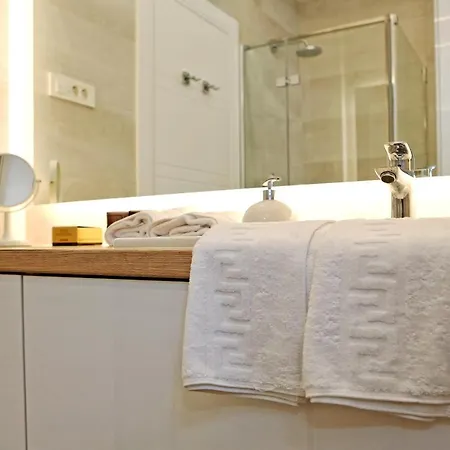 Envy Apartment *